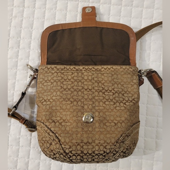 VTG Y2K Coach 44718 Brown Mini C Signature Soho Buckle Swingpack Crossbody Purse - Picture 5 of 16